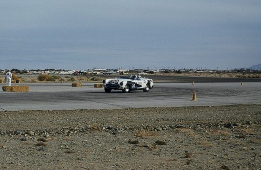 Dave MacDonald score victory in the 00 corvette at palm springs raceway