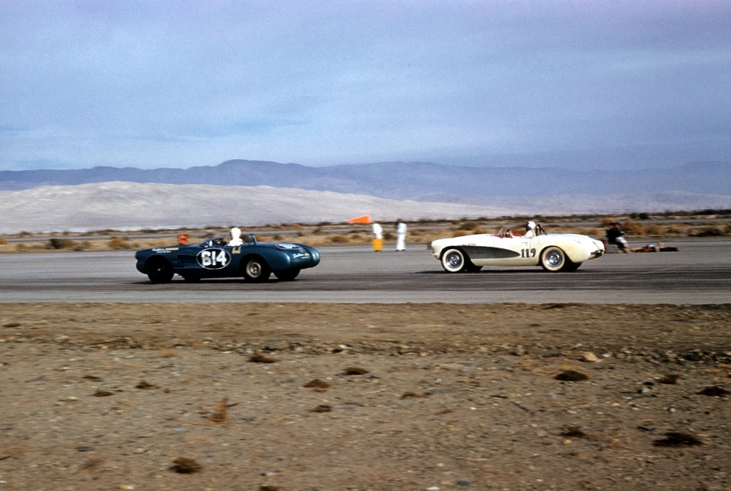 Dave MacDonald racing the 00 corvette at palm springs raceway