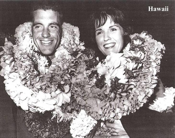 Dave MacDonald races Shelby Cobea CSX2136 at the 1963 Hawaiian Grand Prix